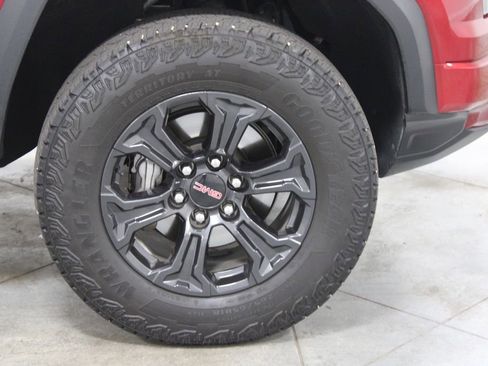 Used 2024 GMC Canyon Elevation w/ Trailering Package RWD image 12