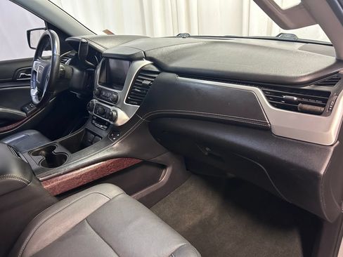 Used 2016 GMC Yukon XL SLT w/ Open Road Package AWD/4WD image 24