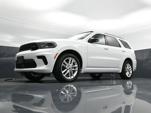 Used 2024 Dodge Durango GT image 39