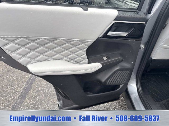 Used 2024 Mitsubishi Outlander SEL Black Edition AWD/4WD image 17