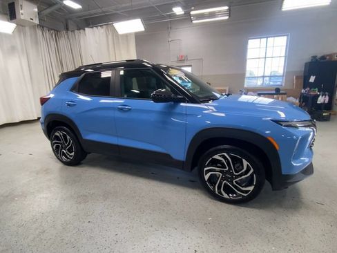 Certified 2024 Chevrolet TrailBlazer RS w/ Convenience Package AWD/4WD image 2