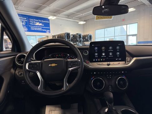 Used 2025 Chevrolet Blazer LT AWD/4WD image 10