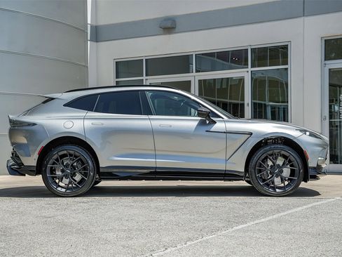 New 2025 Aston Martin DBX 707 image 15