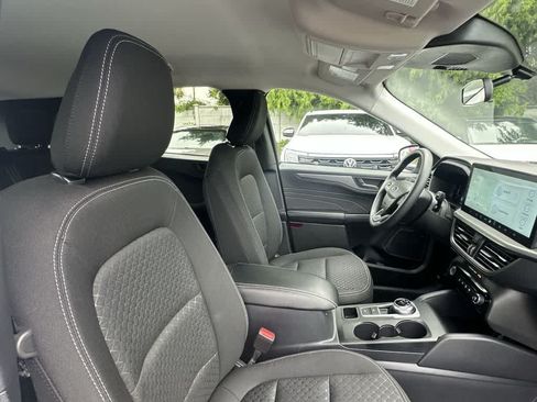 Used 2025 Ford Escape Active w/ Tech Pack #1 AWD/4WD image 13