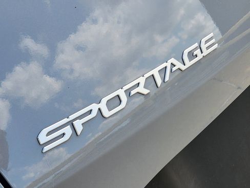 Used 2024 Kia Sportage X-Line AWD/4WD image 11