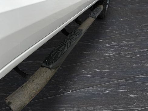 Used 2024 Chevrolet Colorado Z71 w/ Z71 Convenience Package 2 image 37