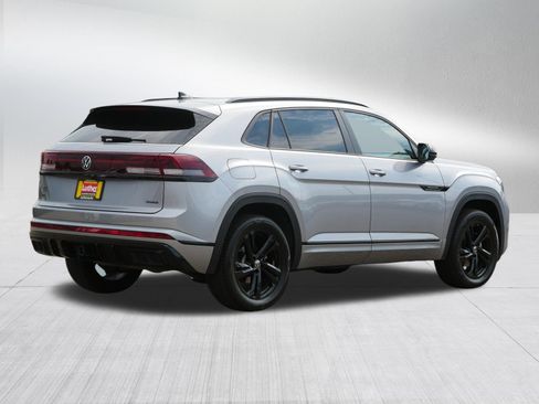 Used 2026 Volkswagen Atlas Cross Sport SEL R-Line AWD/4WD image 7