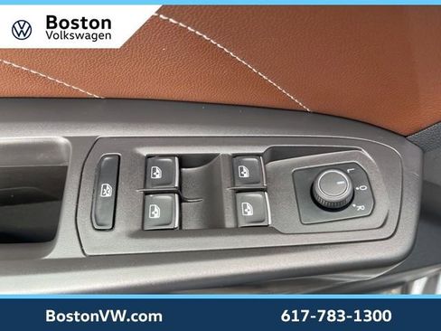 Used 2023 Volkswagen Atlas SE image 31