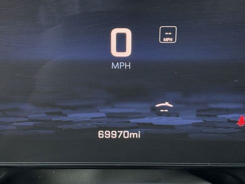 Used 2025 Chevrolet Tahoe LT RWD image 15