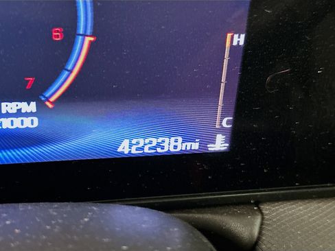 Used 2025 Chevrolet TrailBlazer LT AWD/4WD image 19