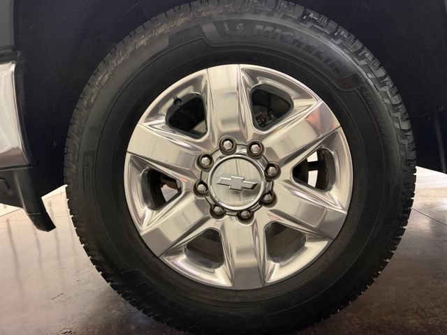 Used 2020 Chevrolet Silverado 2500 LTZ AWD/4WD image 11