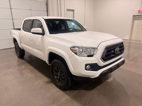 Used 2023 Toyota Tacoma SR5 image 3