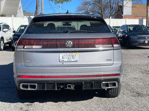 New 2024 Volkswagen Atlas Cross Sport SEL R-Line image 5