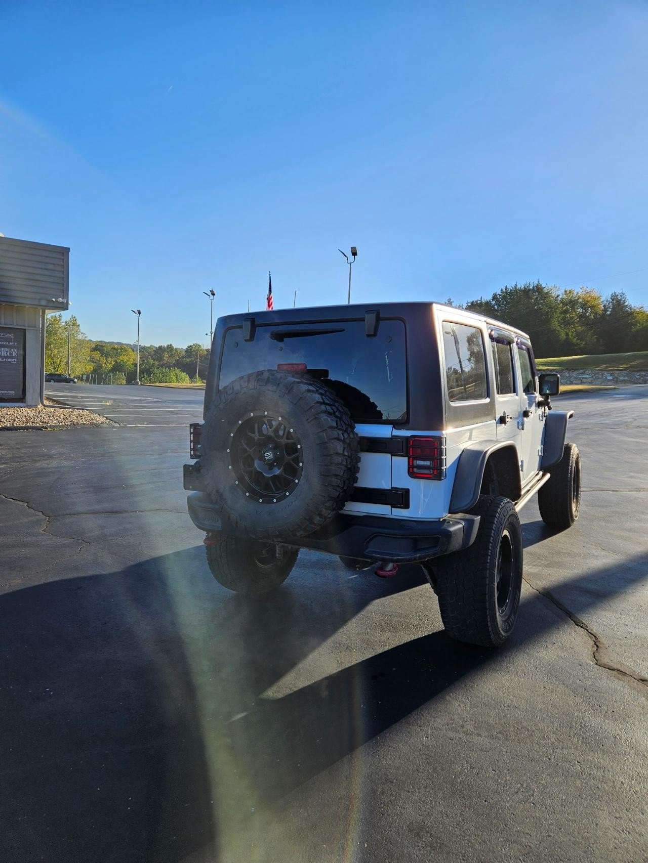 Used 2016 Jeep Wrangler Unlimited Rubicon AWD/4WD image 5