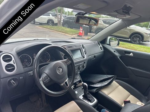 Used 2017 Volkswagen Tiguan S AWD/4WD image 15