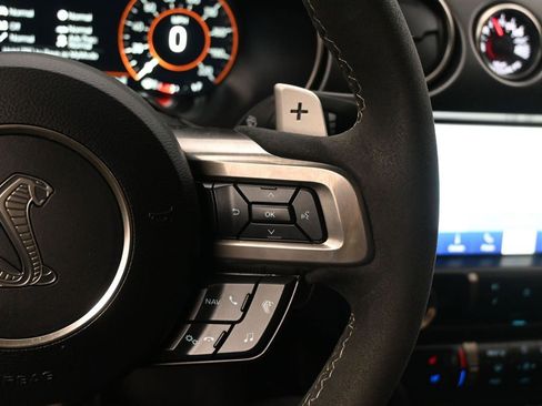 Used 2022 Ford Mustang Shelby GT500 w/ Technology Package RWD image 13