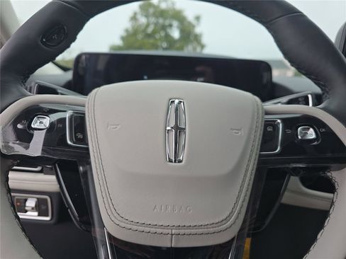 New 2026 Lincoln Aviator Reserve image 23