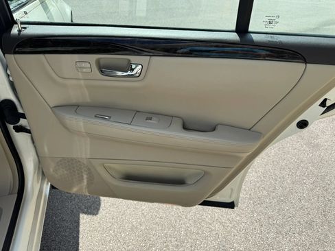 Used 2008 Cadillac DTS FWD image 20