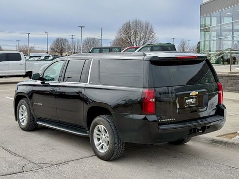 Used 2020 Chevrolet Suburban LT image 4