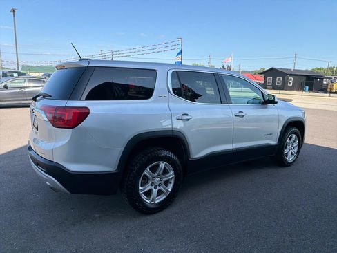 Used 2017 GMC Acadia SLE w/ LPO, Floor Liner Package AWD/4WD image 4