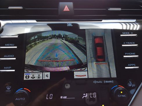 Used 2018 Toyota Camry XSE w/ Driver Assist Package FWD image 27
