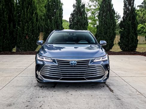 Used 2020 Toyota Avalon Limited w/ Advanced Safety Package image 3