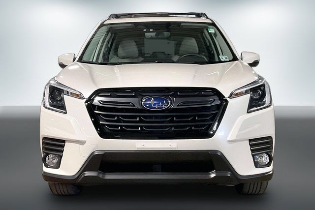 Used 2023 Subaru Forester Limited AWD/4WD image 2