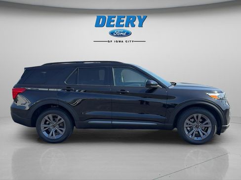Certified 2024 Ford Explorer XLT w/ Equipment Group 202A AWD/4WD image 8