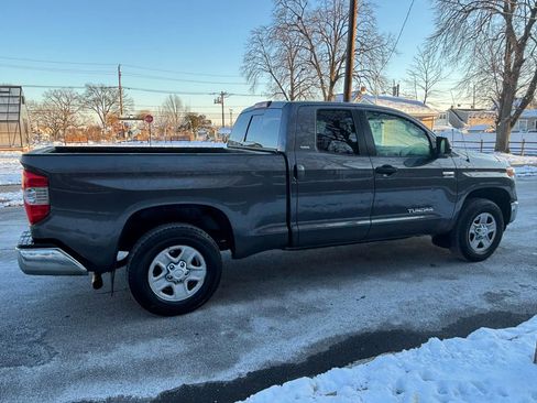 Used 2016 Toyota Tundra SR5 image 11