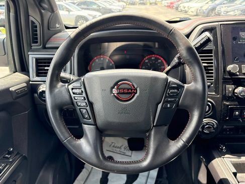 Used 2024 Nissan Titan PRO-4X w/ Pro-4x Convenience Package AWD/4WD image 14
