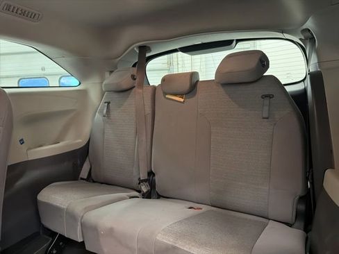 Certified 2021 Toyota Sienna LE w/ LE Plus Package FWD image 2