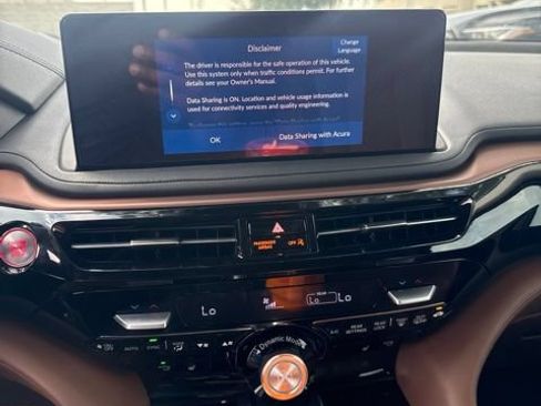 Used 2025 Acura MDX SH-AWD w/ Technology Package image 10