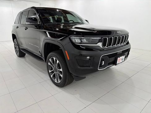 Used 2024 Jeep Grand Cherokee Overland w/ Adv Protech Group III AWD/4WD image 7