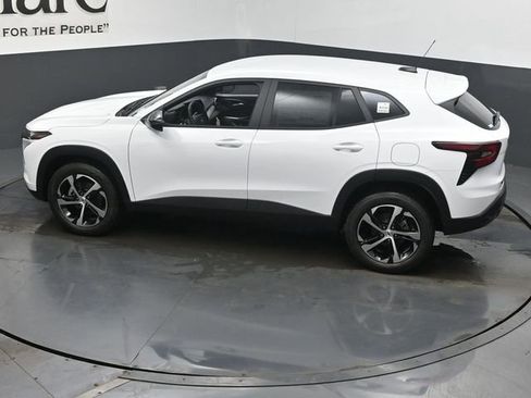 New 2026 Chevrolet Trax RS image 21