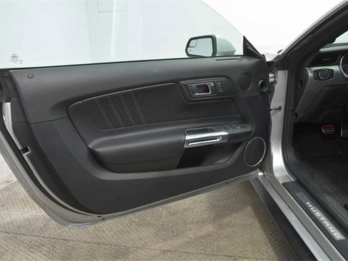 Used 2022 Ford Mustang Premium image 15