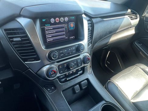 Used 2019 Chevrolet Suburban LT image 23