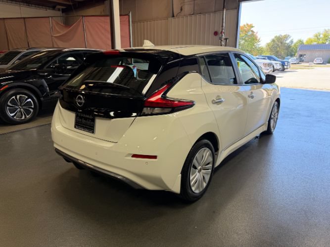 Used 2025 Nissan Leaf S FWD image 5