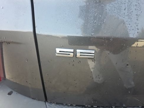 Used 2020 Ford Escape SE image 16