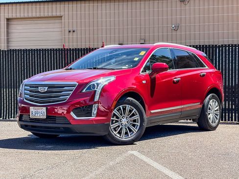 Used 2019 Cadillac XT5 Luxury FWD image 1