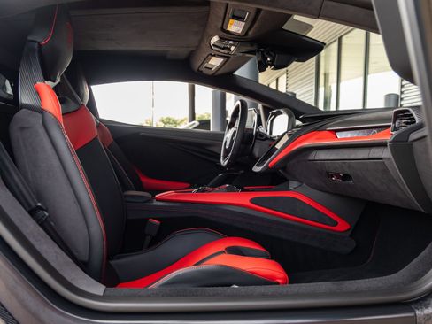 Used 2026 Lamborghini Revuelto AWD/4WD image 52