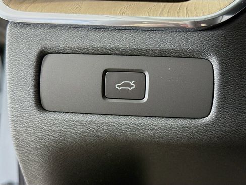 New 2026 Volvo XC60 B5 Ultra w/ Climate Package PRO AWD/4WD image 10