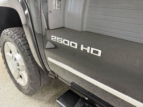 Used 2016 Chevrolet Silverado 2500 LTZ w/ LTZ Plus Package AWD/4WD image 14