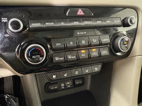 Used 2019 Kia Sportage EX w/ EX Technology Package FWD image 32