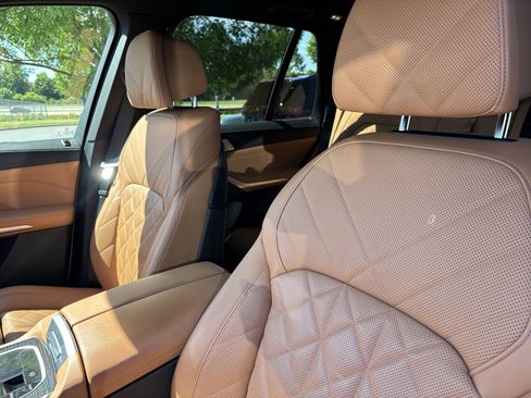 Used 2024 BMW X5 sDrive40i w/ M Sport Package RWD image 33