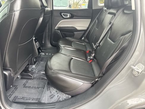 Used 2022 Jeep Compass Limited image 14