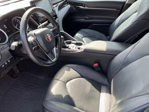 Used 2022 Toyota Camry XLE w/ Cold Weather Package FWD image 24