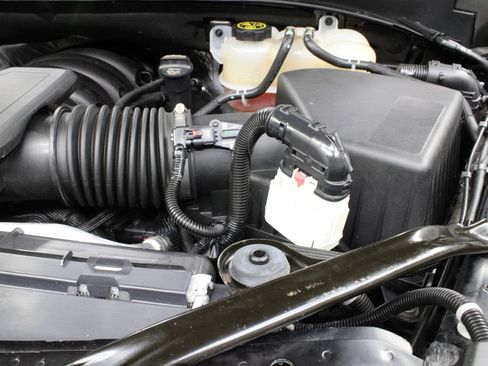 Used 2023 GMC Yukon Denali w/ LPO, Floor Liner Package AWD/4WD image 33
