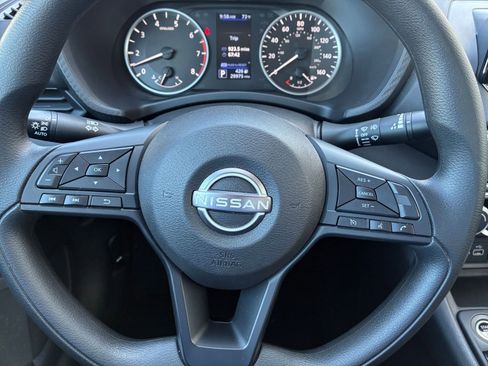 Used 2025 Nissan Sentra S image 25