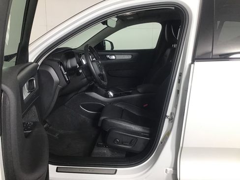 Used 2026 Volvo XC40 B5 Plus w/ Protection Package Premier AWD/4WD image 5