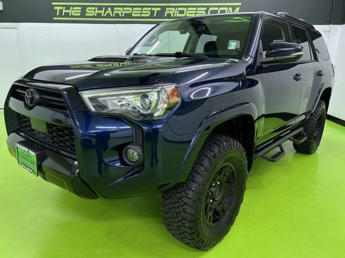 Used 2021 Toyota 4Runner TRD Off-Road Premium w/ Moonroof Package AWD/4WD image 5